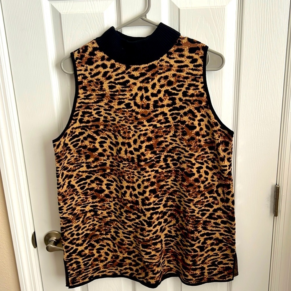 Chico's Size 2 (m/l) Sleeveless Mock Neck Top Animal‎ Print Knit Tank Top
